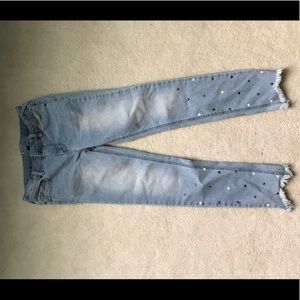 lightly washed jeans!  cute with frayed bottom